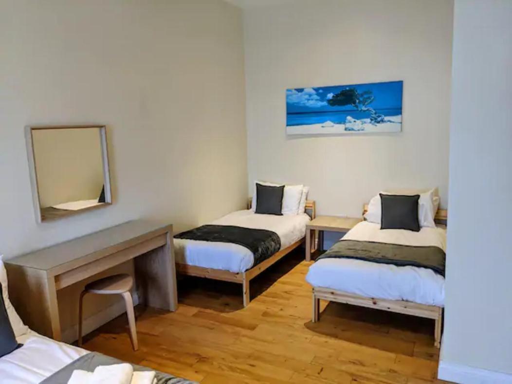 The Views Apartment Нюкасъл Екстериор снимка
